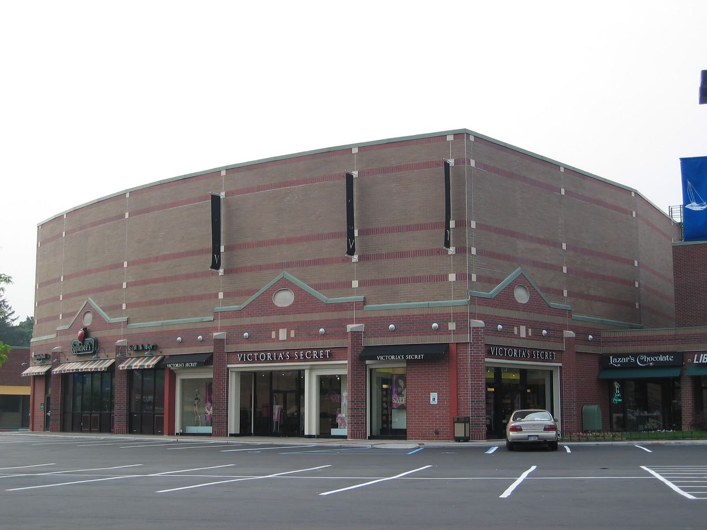 Comments about Loew's Bay Terrace in Bayside, NY Cinema Treasures